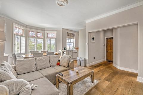 2 bedroom flat for sale, Salford Road, London SW2
