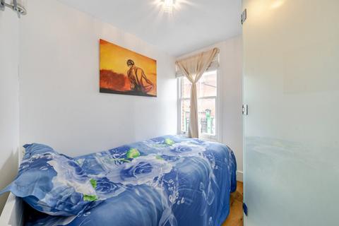 1 bedroom flat for sale, Battersea Rise, London, SW11