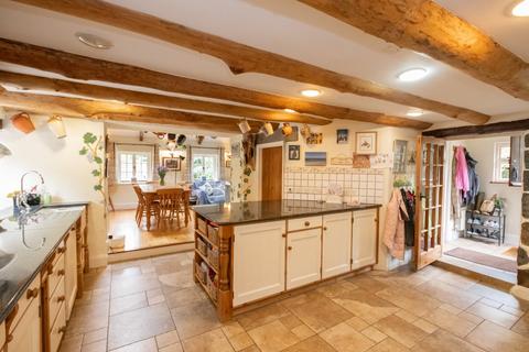 4 bedroom detached house to rent, Rue Des Falles, St. Pierre Du Bois, Guernsey