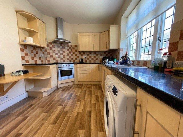 Golders-court-woodstock-road-golders-green-nw11