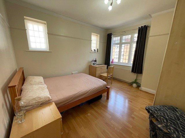 Golders-court-woodstock-road-golders-green-nw11