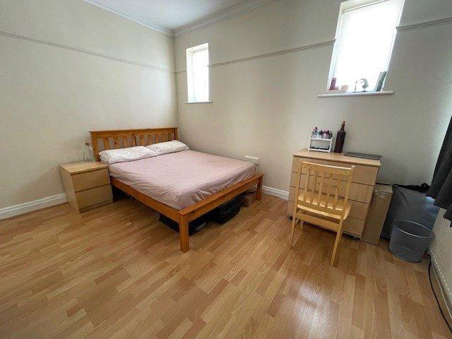 Golders-court-woodstock-road-golders-green-nw11
