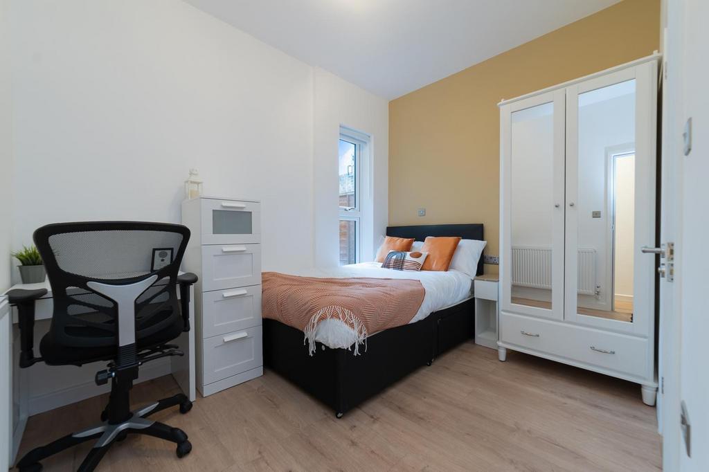 Room13.jpg