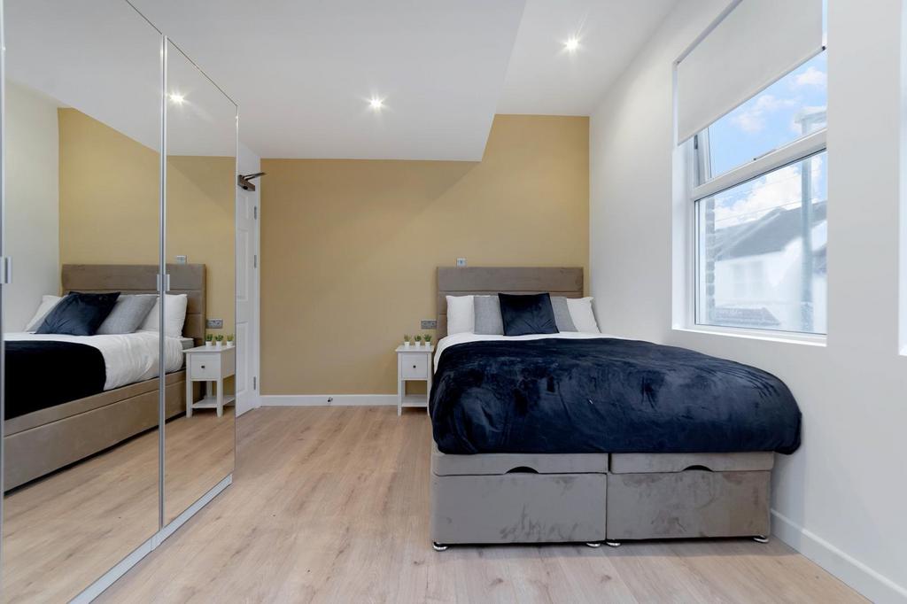 Bed9.jpg