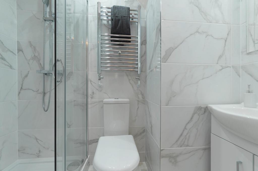Ensuite2.jpg
