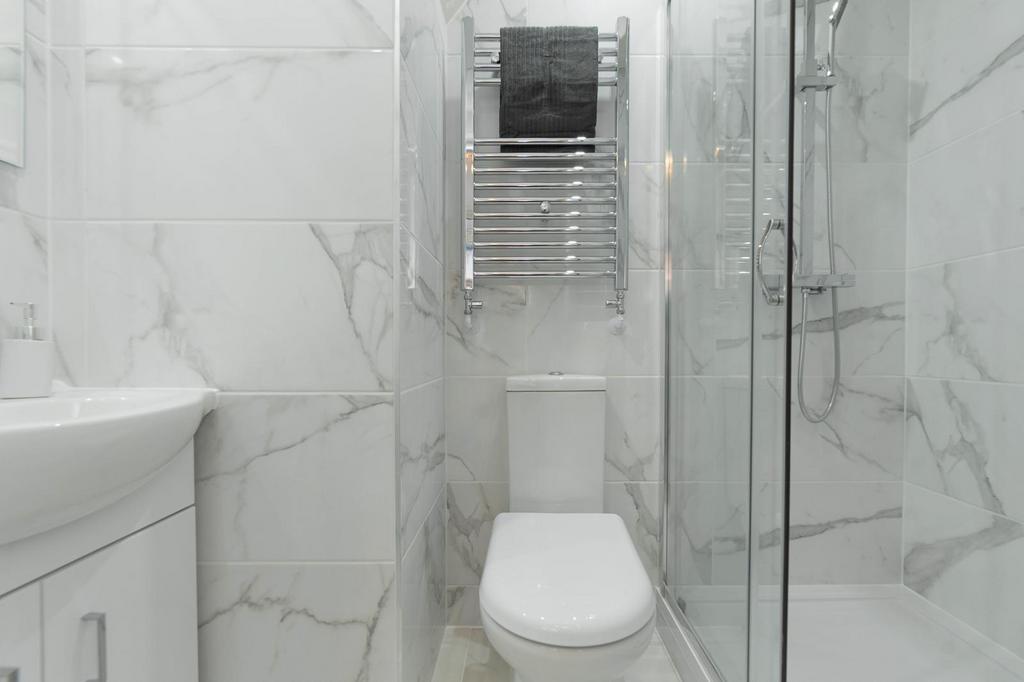 Ensuite6.jpg
