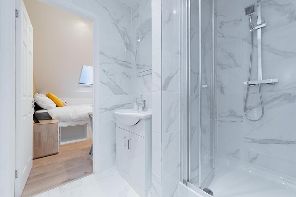 Ensuite7.jpg