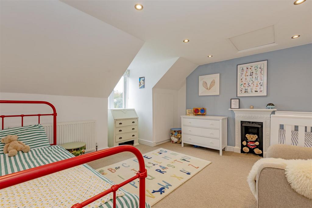 Bedroom 2-1.jpg