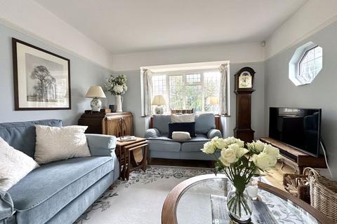 undefined, College Road, Epsom