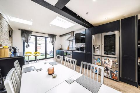 3 bedroom terraced house for sale, Lansdowne Road, Purley