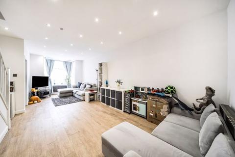 3 bedroom terraced house for sale, Lansdowne Road, Purley