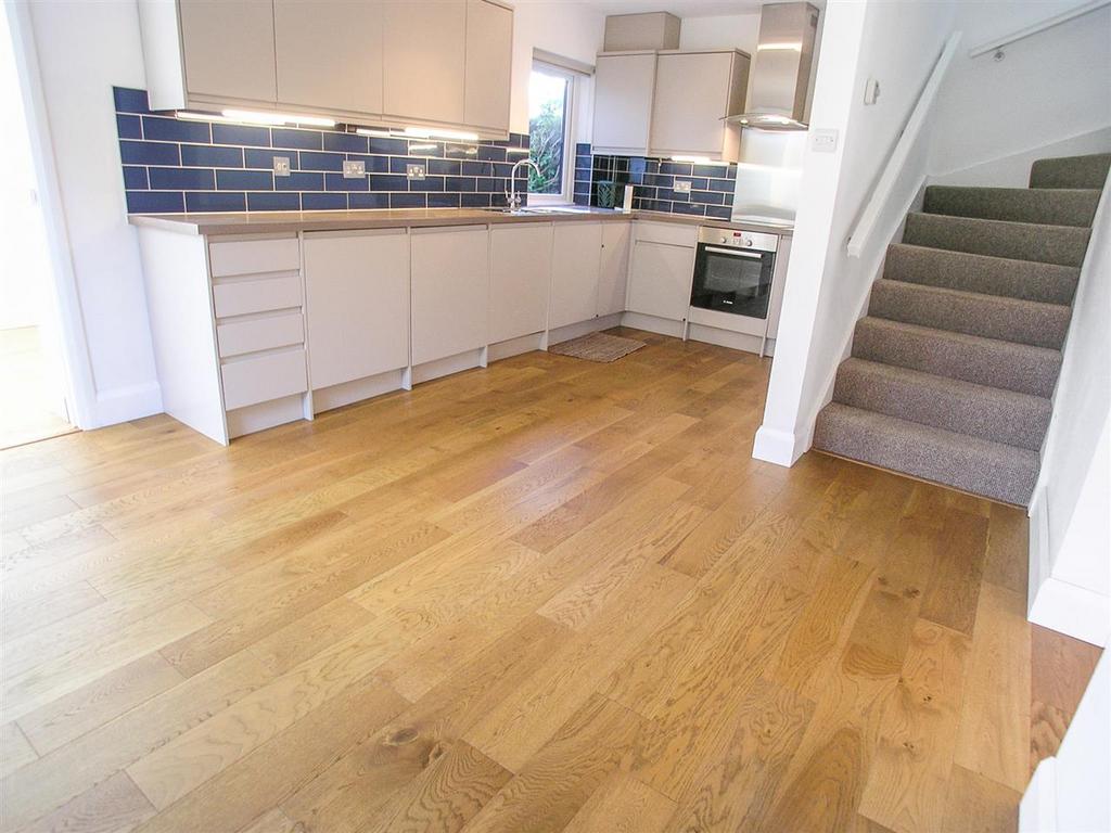 Kitchen / Dining