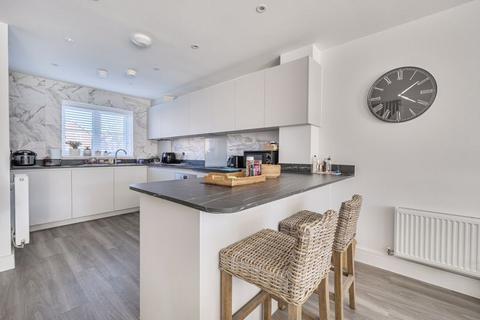 3 bedroom semi-detached house for sale, Blackthorn Way, Paddock Wood