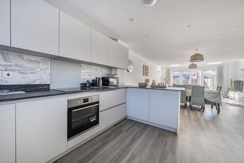 3 bedroom semi-detached house for sale, Blackthorn Way, Paddock Wood