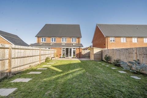 3 bedroom semi-detached house for sale, Blackthorn Way, Paddock Wood