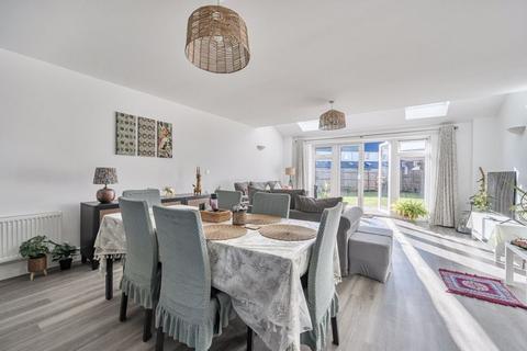 3 bedroom semi-detached house for sale, Blackthorn Way, Paddock Wood