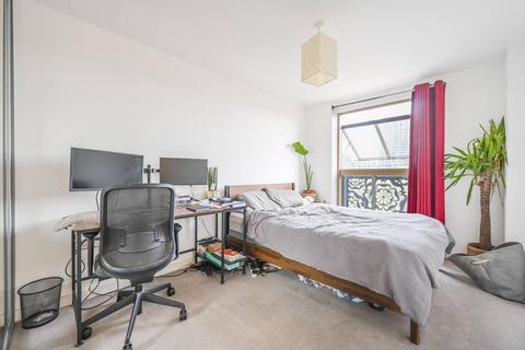 2 bedroom flat to rent, Pitfield Street, Old Street, London, N1