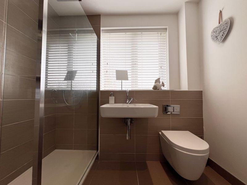 Photo 33