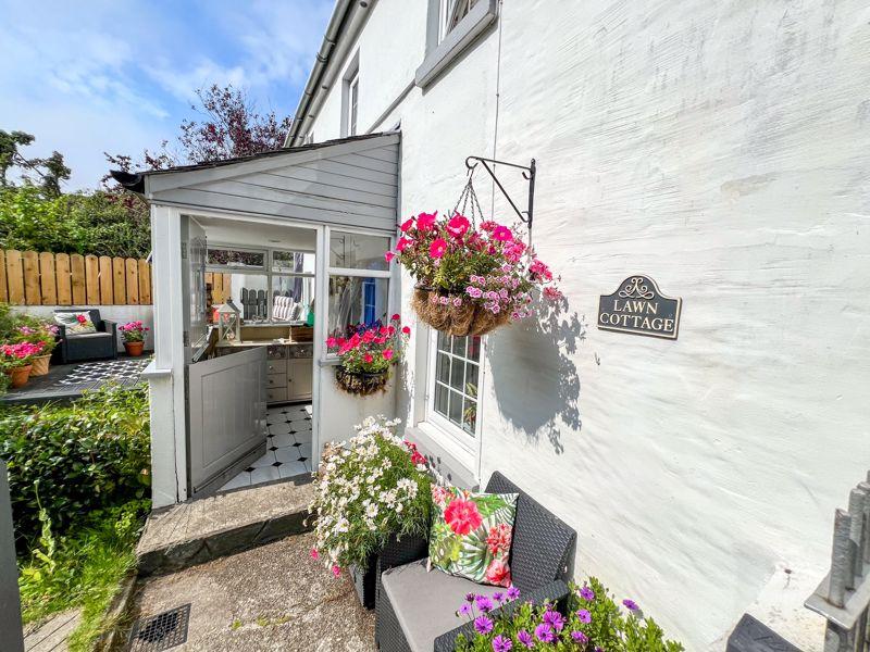 Lawn Cottage