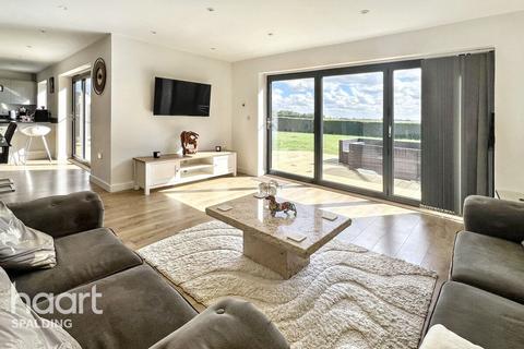 5 bedroom detached house for sale, Shepeau Stow PE12