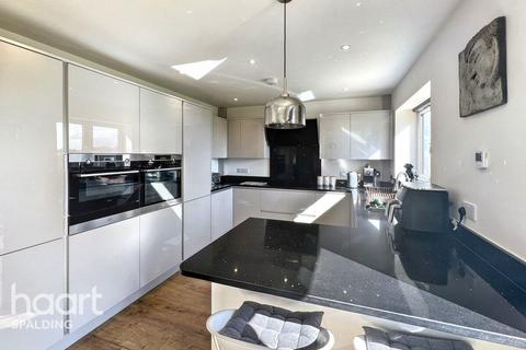 5 bedroom detached house for sale, Shepeau Stow PE12