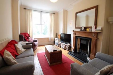 4 bedroom house to rent, Brookfield Place, Leeds LS6