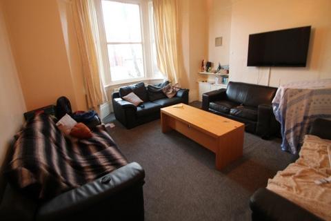 9 bedroom house to rent, Cardigan Road, Leeds LS6