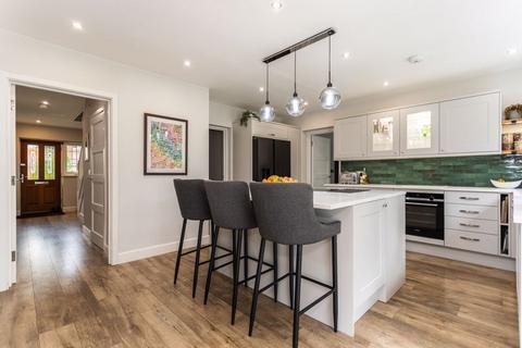 undefined, Stone Pound Ridge, Hassocks