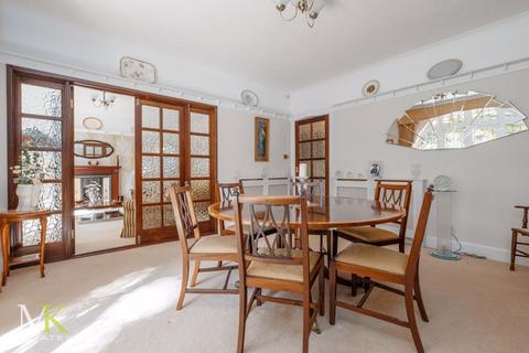 4 bedroom chalet for sale, Queens Park Avenue, Bournemouth BH8