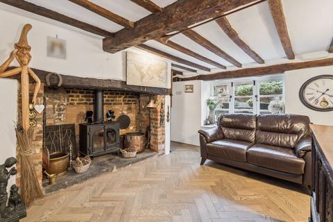 2 bedroom terraced house for sale, High Street, Chalfont St Giles