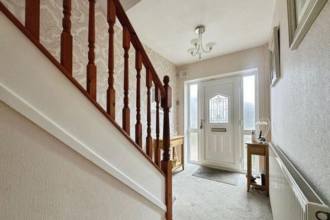 3 bedroom semi-detached house for sale, Bourton Close, Bury