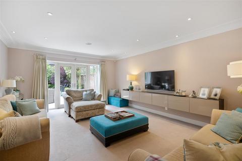 undefined, Furlong Drive, Ascot
