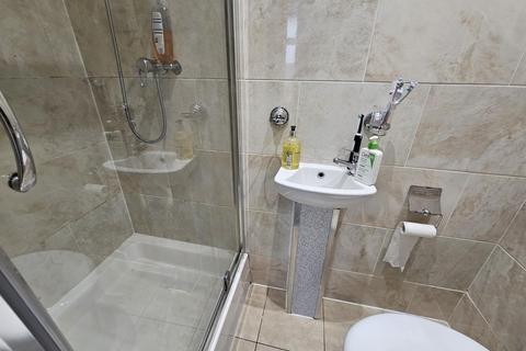 8 bedroom house to rent, St Michaels Villas, Leeds LS6