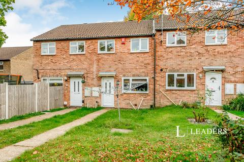 3 bedroom terraced house to rent, Sycamore Drive, East Grinstead, RH19