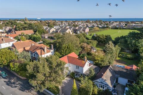 4 bedroom detached house for sale, BEMBRIDGE VILLAGE