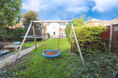 4 bedroom detached house for sale, Markham Road, Bournemouth BH9