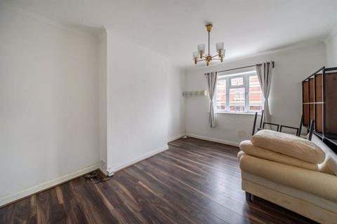3 bedroom apartment for sale, Colney Hatch Lane, London