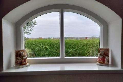 3 bedroom detached bungalow for sale, Evesham Road, Wick