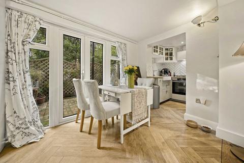 1 bedroom flat for sale, Greenside Road, London W12