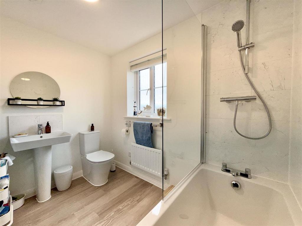Main bathroom