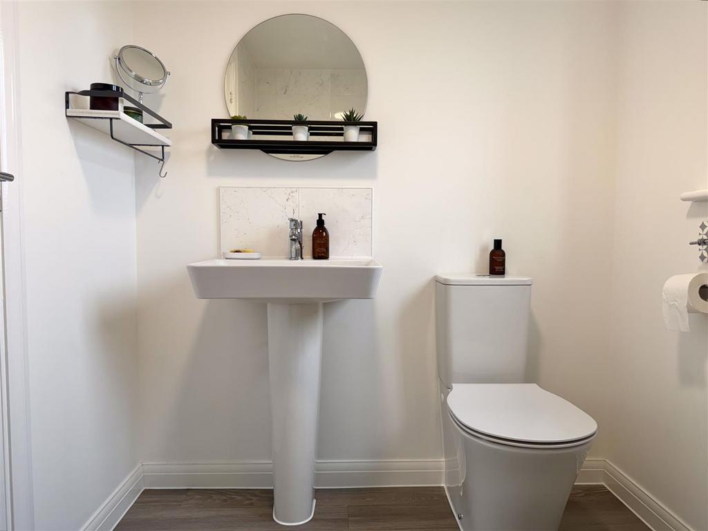 Main bathroom