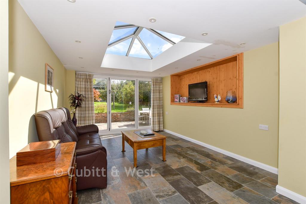 Kitchen/Dining/ Snug