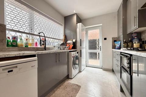 4 bedroom detached house for sale, Turnpike Drive, Warden Hills, Luton, LU3 3RF