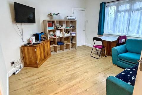 2 bedroom flat for sale, Shortstown, Bedford MK42