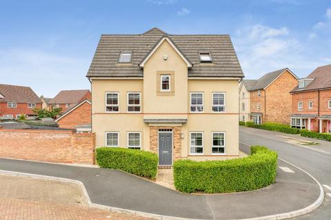 4 bedroom semi-detached house for sale, Brooklands, Milton Keynes MK10