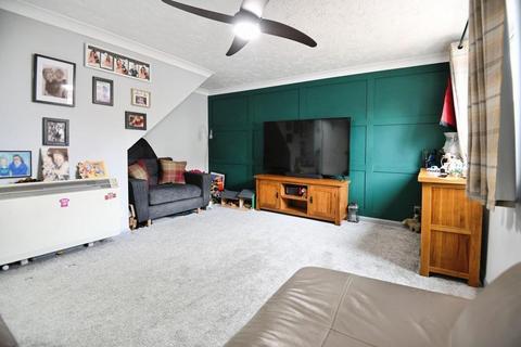 3 bedroom end of terrace house for sale, Aylmer Drive, Tilney St Lawrence, PE34 4RQ