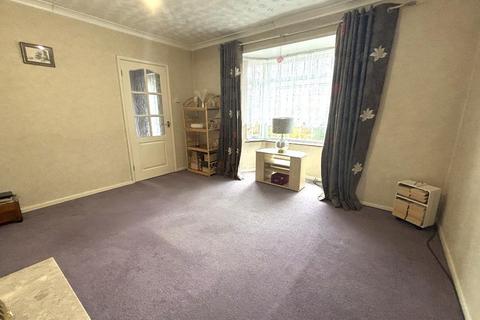 3 bedroom semi-detached house for sale, Farley Hill, Luton LU1