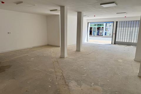 undefined, 105-106 High Street, Newport, Isle Of Wight