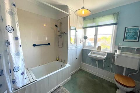 8 Barn Close, Street, BA16 0BG