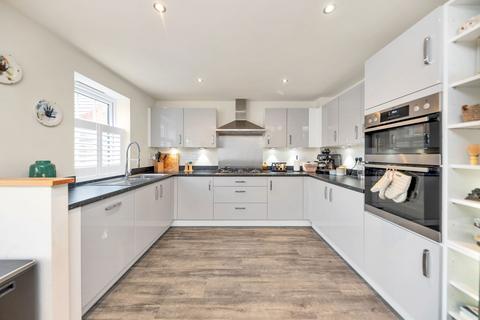 4 bedroom detached house for sale, Doherty Road, Huntingdon PE29